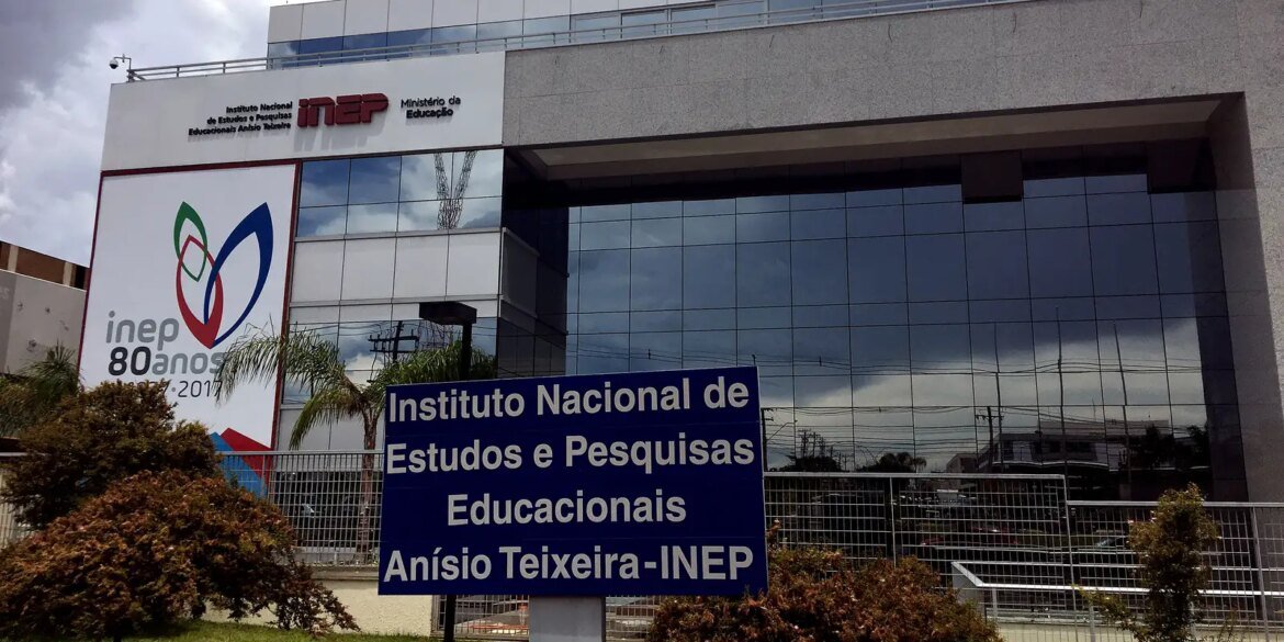 mec-paga-ate-r$-864-por-dia-a-certificador-do-enem-e-da-pnd