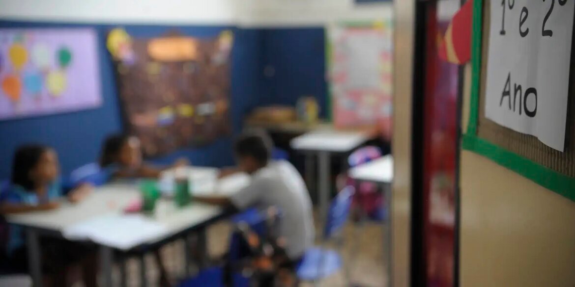 lula-assina-decreto-que-cria-premio-nacional-da-educacao