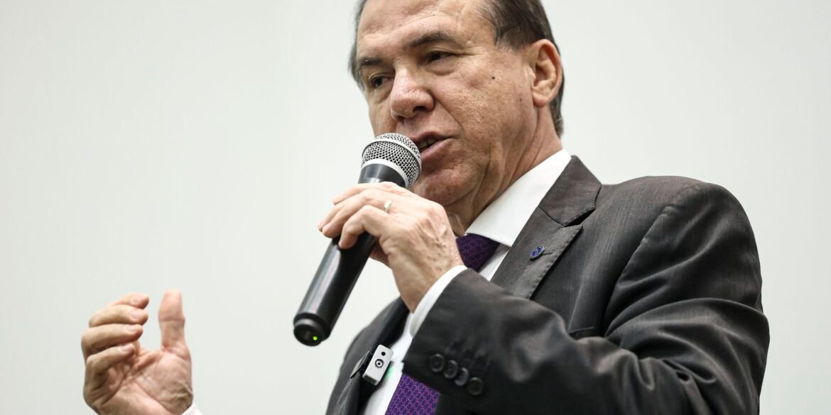 juro-alto-preocupa-mais-que-tarifaco,-diz-luiz-marinho