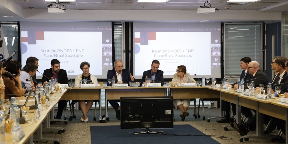 bndes-estuda-suspensao-temporaria-de-dividas-de-afetados-por-tarifaco