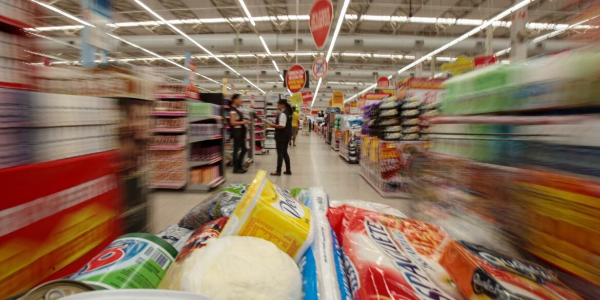 apesar-dos-juros,-consumo-das-familias-foi-motor-da-economia-no-2o-tri