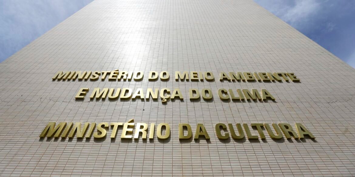 pasta-da-cultura-lanca-edital-para-formacao-audiovisual-no-exterior