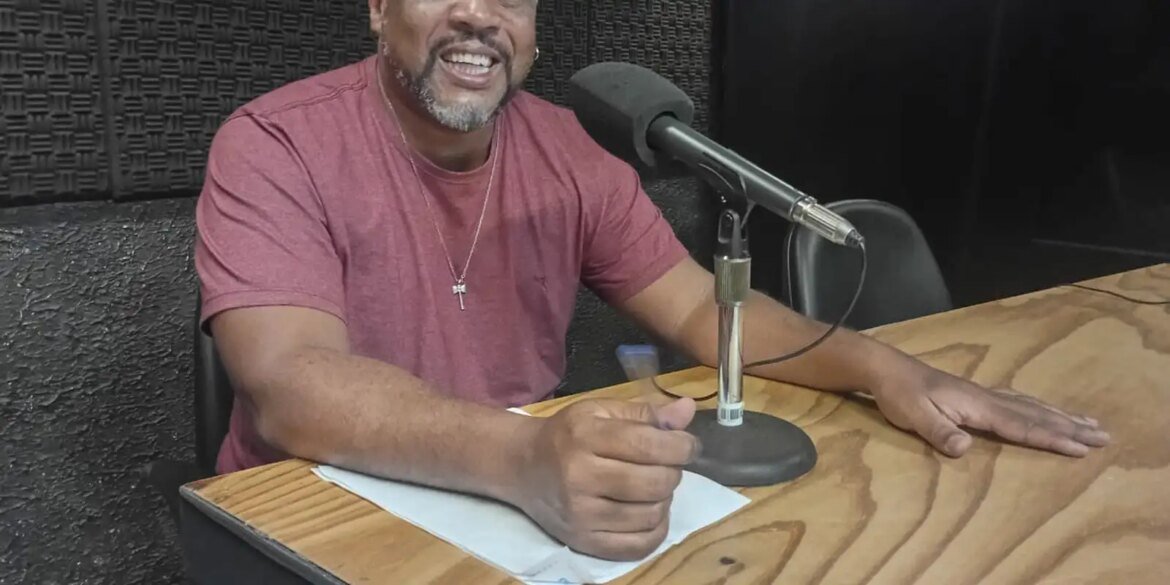 samba-enredo-e-um-grande-enunciado-politico,-diz-sociologo