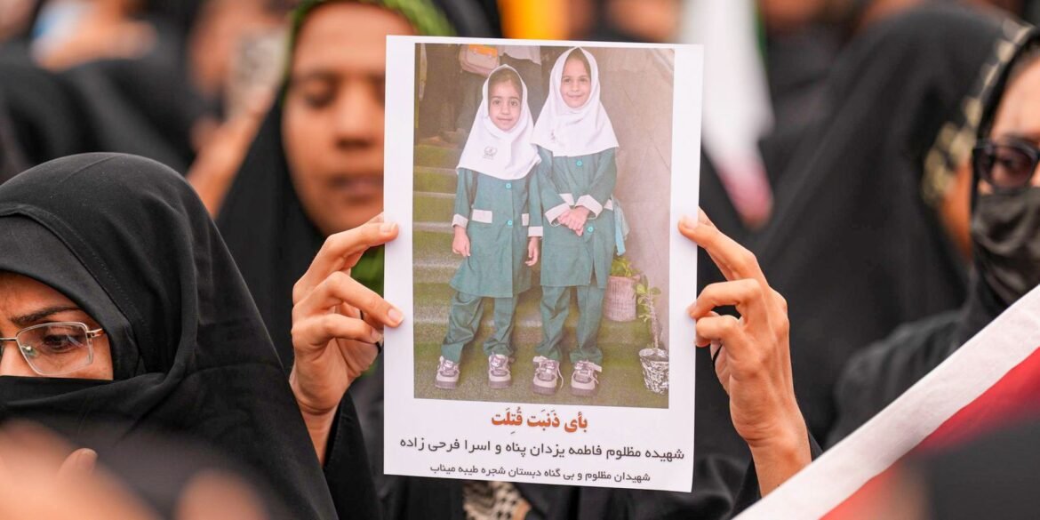 ataque-a-escola-de-meninas-no-ira-expoe-horrores-da-guerra