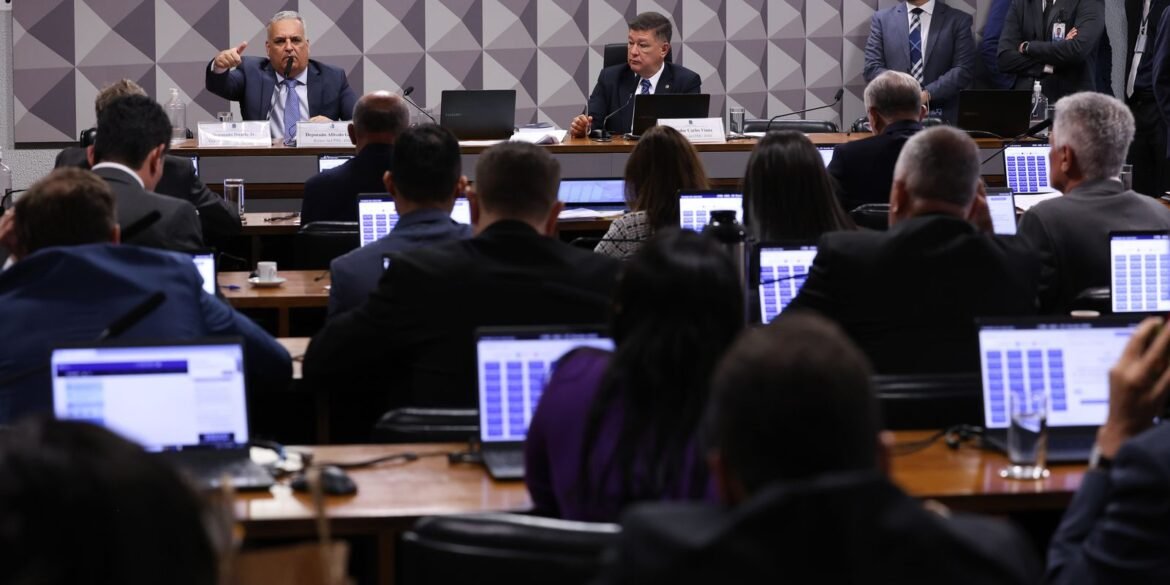 mendonca-proibe-cpmi-do-inss-de-acessar-dados-de-vorcaro-em-sala-cofre