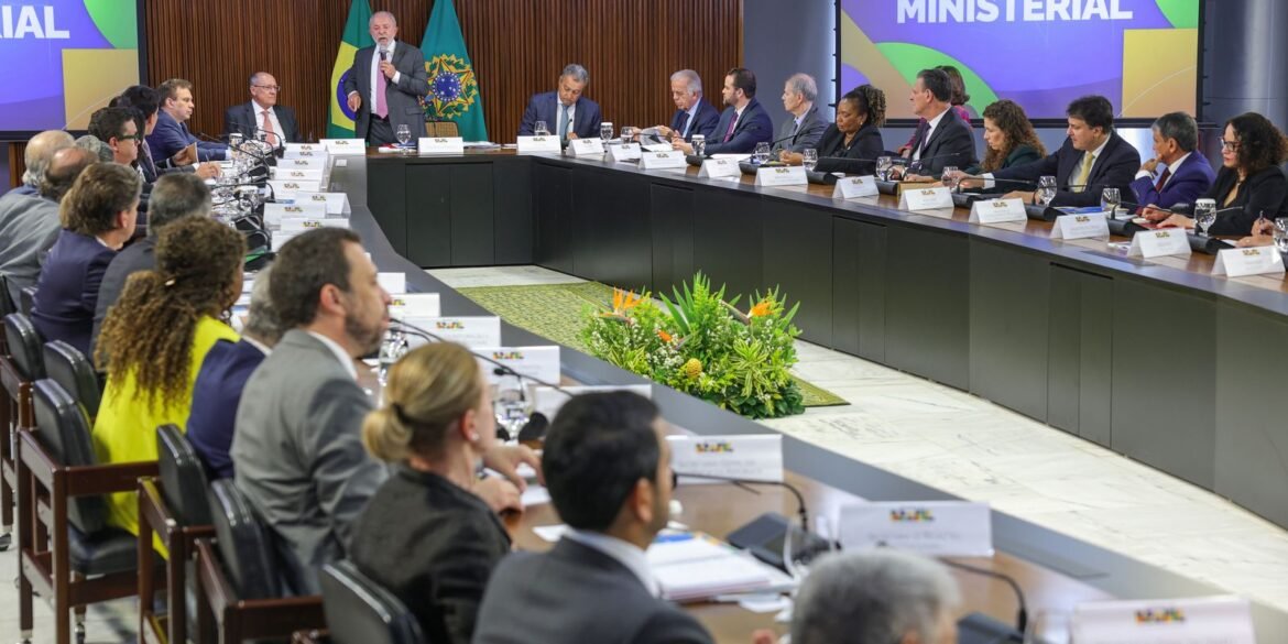 saiba-quais-ministros-deixam-os-cargos-para-disputar-as-eleicoes