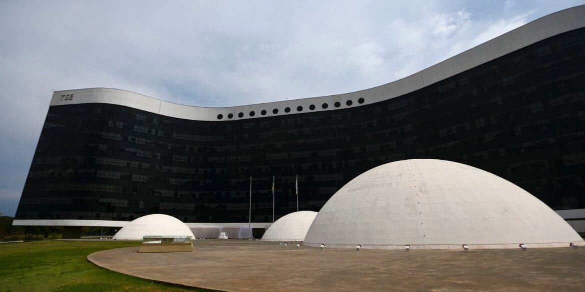 ia-pode-gerar-mais-fake-news-nas-eleicoes,-alertam-especialistas