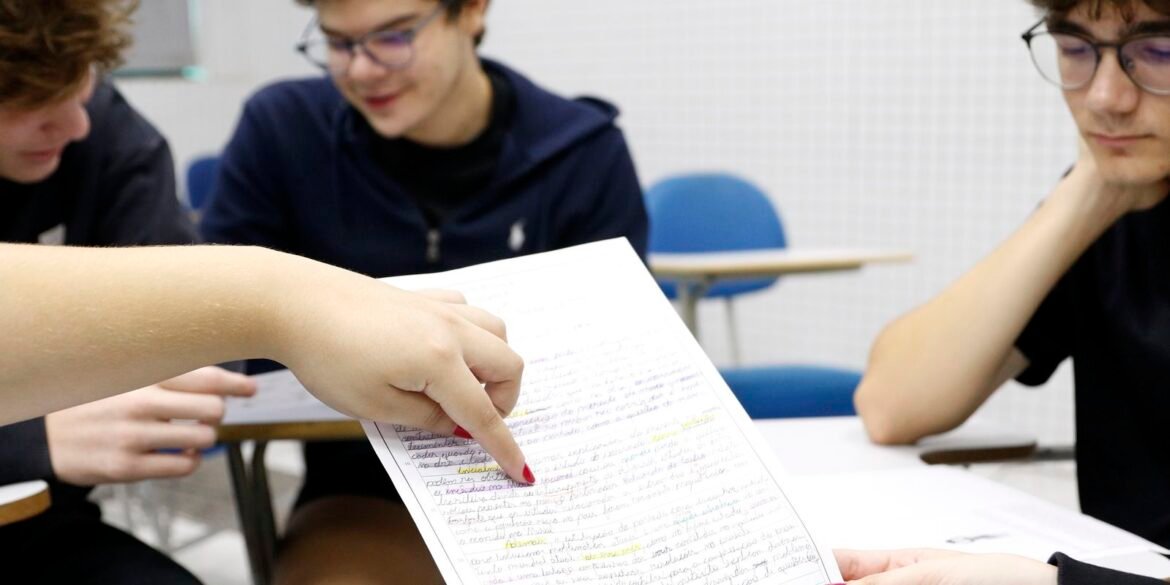 encceja-2026:-alunos-ja-podem-consultar-cartilha-de-redacao