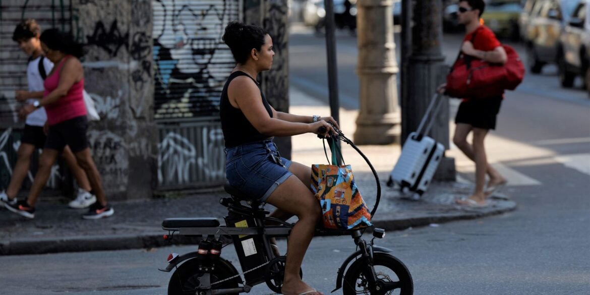 fenomeno-das-bikes-eletricas-e-tema-do-caminhos-da-reportagem
