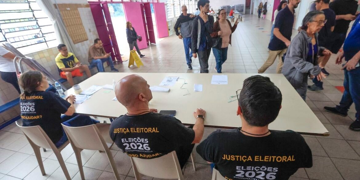 apesar-das-fortes-chuvas,-eleicoes-seguem-tranquilas-em-sao-paulo